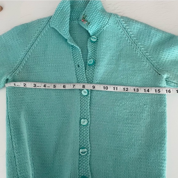 Vintage retro cottagecore hand knit sweater - Picture 3 of 9